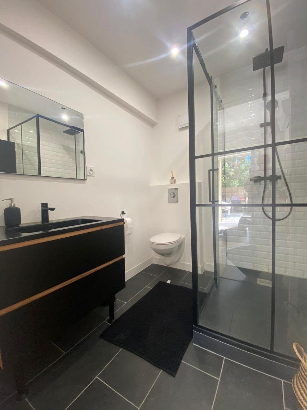 Appartement De Standing Dans Une Bastide Aixoise آيكس أومبروفينس المظهر الخارجي الصورة