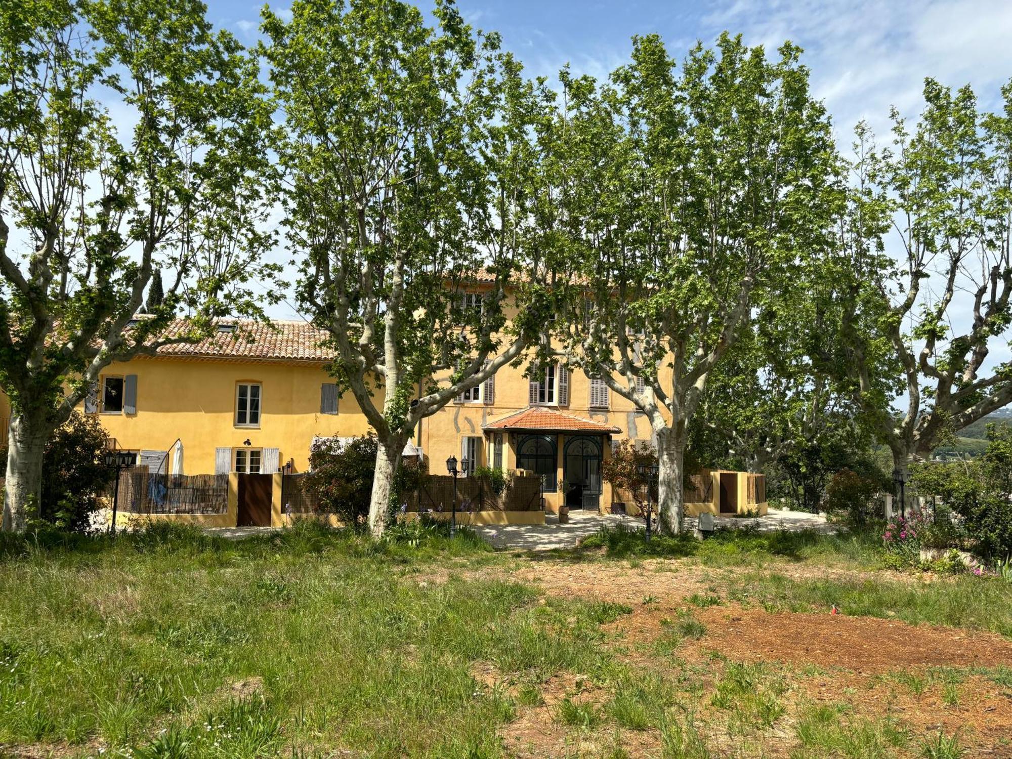 Appartement De Standing Dans Une Bastide Aixoise آيكس أومبروفينس المظهر الخارجي الصورة